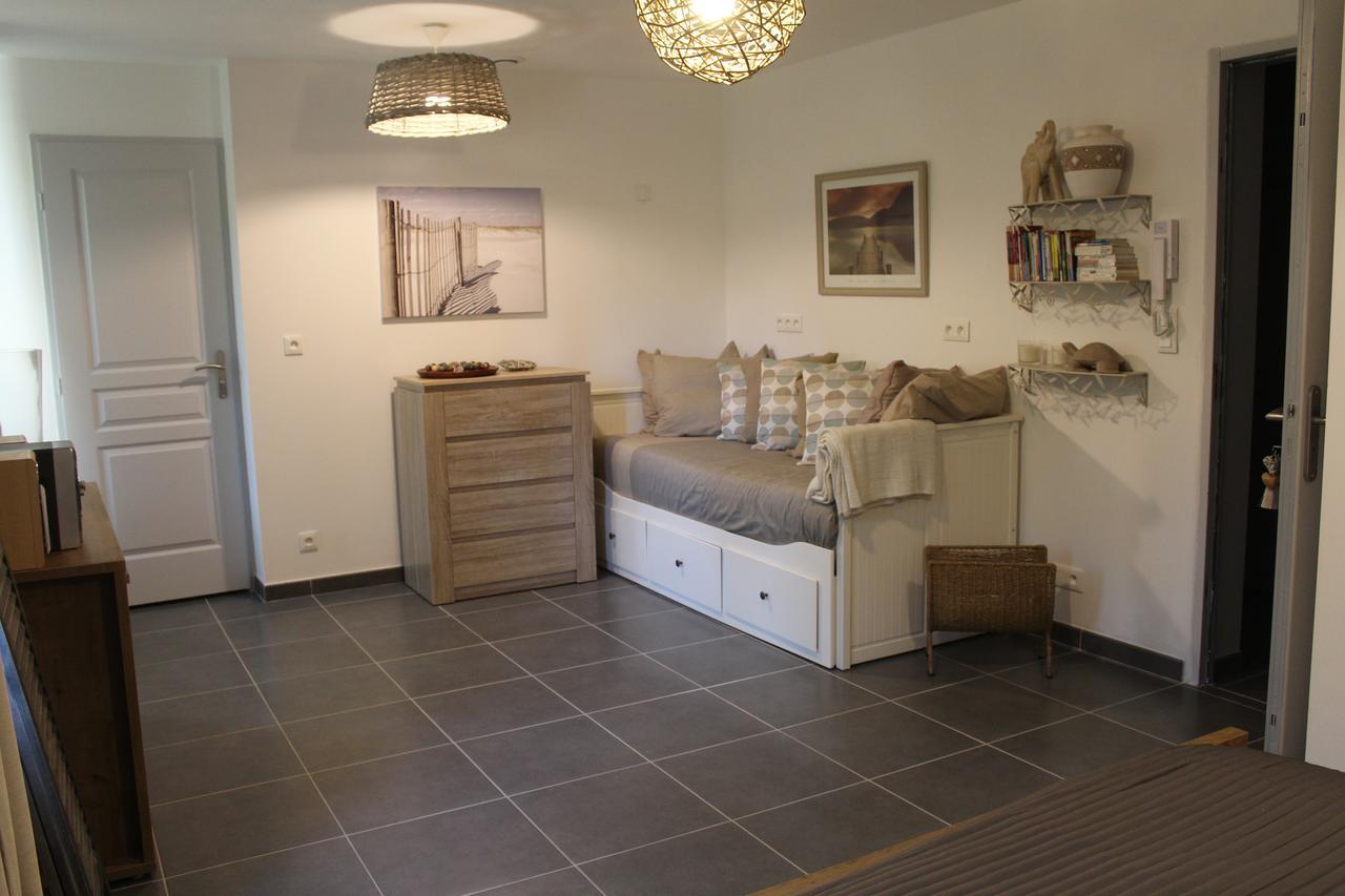 Auberge De Pachoquin Meounes-les-Montrieux ภายนอก รูปภาพ