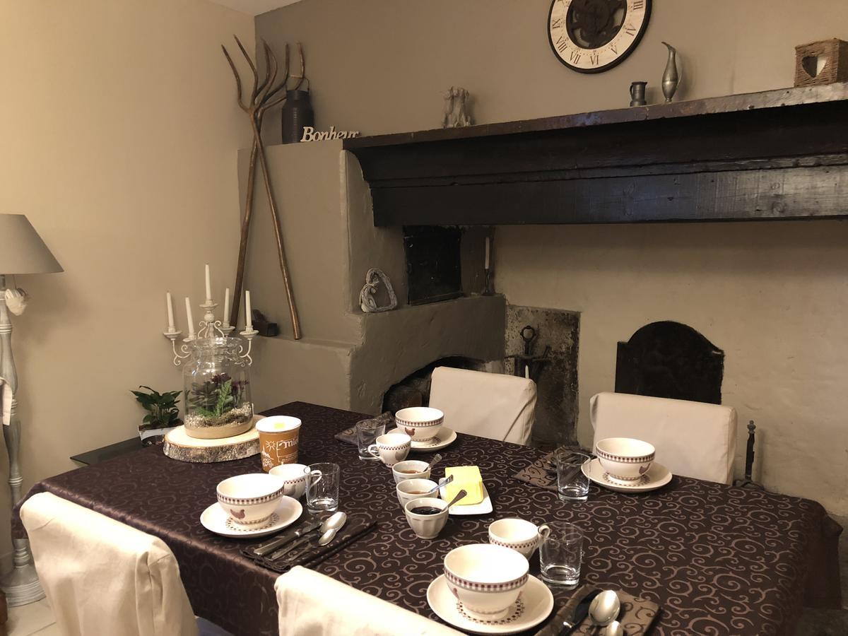 Auberge De Pachoquin Meounes-les-Montrieux ภายนอก รูปภาพ