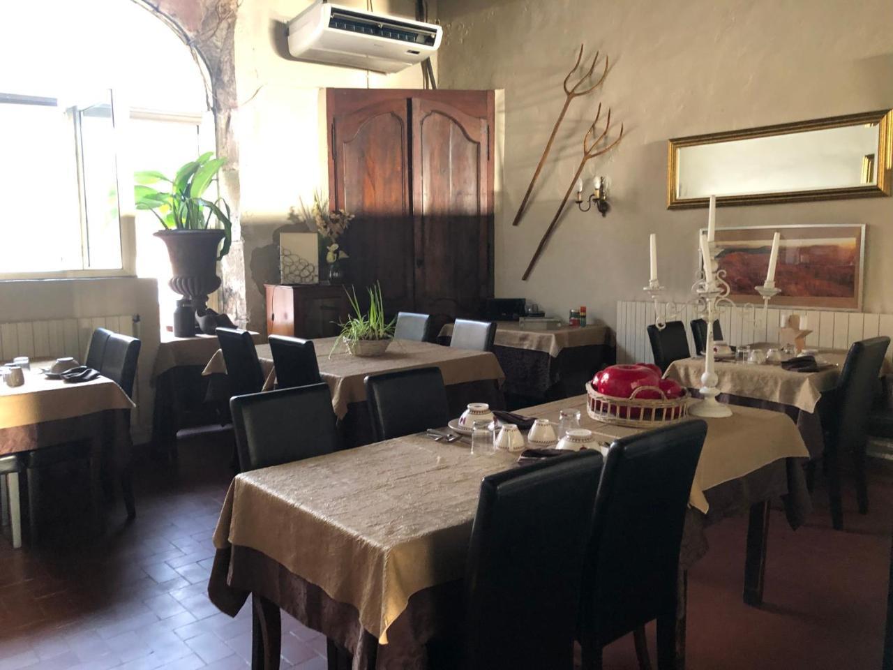 Auberge De Pachoquin Meounes-les-Montrieux ภายนอก รูปภาพ