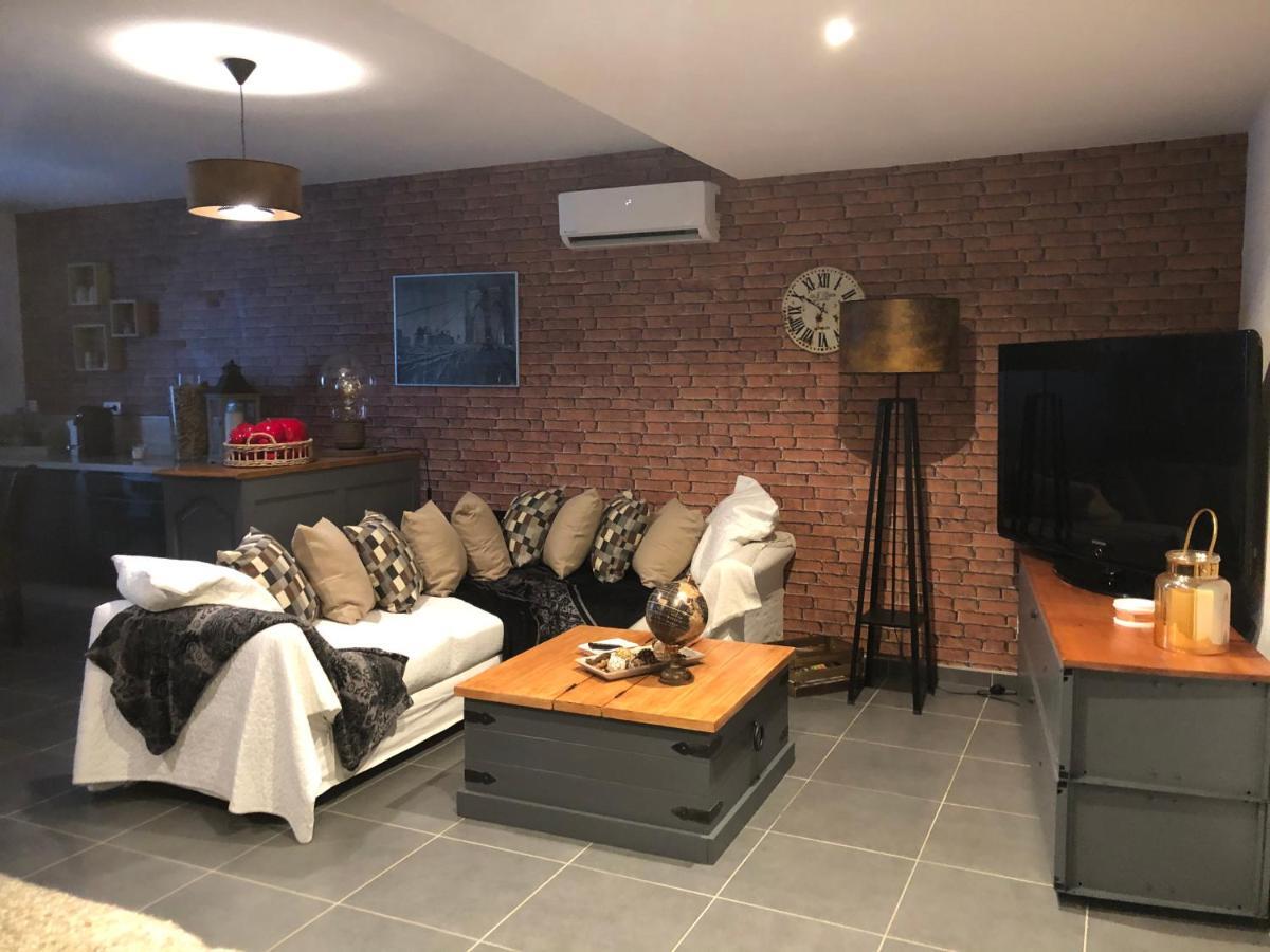 Auberge De Pachoquin Meounes-les-Montrieux ภายนอก รูปภาพ